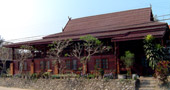 Heuan Lao Guest House and Restaurant