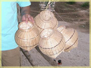 Fish baskets ('Khong Paa'), Ban Mai Singsamphan