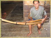 Large 'kaen' in Ban Tha Luang